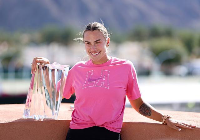 万向娱乐平台-WTA排名：萨巴伦卡榜首，莱巴金娜升至第二，郑钦文26王欣瑜34